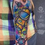 Фото рисунка тату космонавт 31.10.2018 №013 - cosmonaut tattoo - tattoo-photo.ru