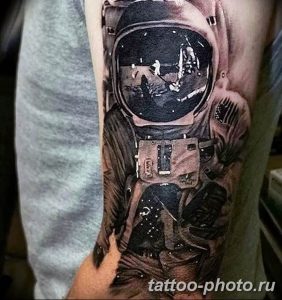 Фото рисунка тату космонавт 31.10.2018 №015 - cosmonaut tattoo - tattoo-photo.ru