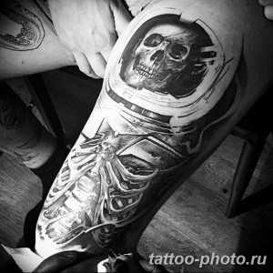 Фото рисунка тату космонавт 31.10.2018 №017 - cosmonaut tattoo - tattoo-photo.ru