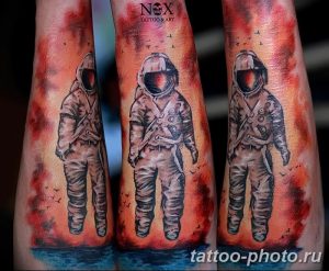 Фото рисунка тату космонавт 31.10.2018 №032 - cosmonaut tattoo - tattoo-photo.ru
