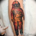 Фото рисунка тату космонавт 31.10.2018 №037 - cosmonaut tattoo - tattoo-photo.ru