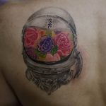 Фото рисунка тату космонавт 31.10.2018 №043 - cosmonaut tattoo - tattoo-photo.ru