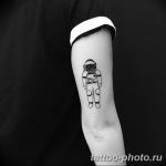 Фото рисунка тату космонавт 31.10.2018 №055 - cosmonaut tattoo - tattoo-photo.ru