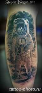 Фото рисунка тату космонавт 31.10.2018 №060 - cosmonaut tattoo - tattoo-photo.ru