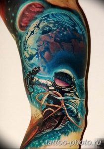 Фото рисунка тату космонавт 31.10.2018 №082 - cosmonaut tattoo - tattoo-photo.ru