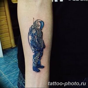 Фото рисунка тату космонавт 31.10.2018 №094 - cosmonaut tattoo - tattoo-photo.ru