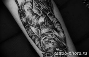 Фото рисунка тату космонавт 31.10.2018 №100 - cosmonaut tattoo - tattoo-photo.ru