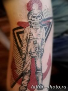 Фото рисунка тату космонавт 31.10.2018 №112 - cosmonaut tattoo - tattoo-photo.ru
