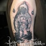 Фото рисунка тату космонавт 31.10.2018 №145 - cosmonaut tattoo - tattoo-photo.ru