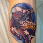 Фото рисунка тату космонавт 31.10.2018 №159 - cosmonaut tattoo - tattoo-photo.ru