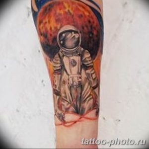 Фото рисунка тату космонавт 31.10.2018 №164 - cosmonaut tattoo - tattoo-photo.ru
