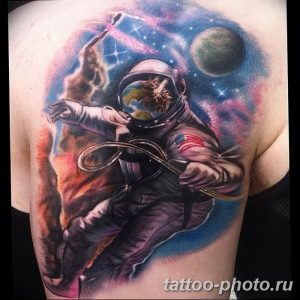 Фото рисунка тату космонавт 31.10.2018 №167 - cosmonaut tattoo - tattoo-photo.ru