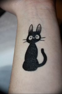 Фото рисунка тату кошка 09.10.2018 №028 - cat tattoo - tattoo-photo.ru