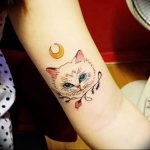 Фото рисунка тату кошка 09.10.2018 №074 - cat tattoo - tattoo-photo.ru