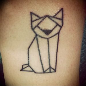 Фото рисунка тату кошка 09.10.2018 №116 - cat tattoo - tattoo-photo.ru