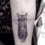 Фото рисунка тату кошка 09.10.2018 №149 - cat tattoo - tattoo-photo.ru