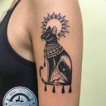 Фото рисунка тату кошка 09.10.2018 №157 - cat tattoo - tattoo-photo.ru