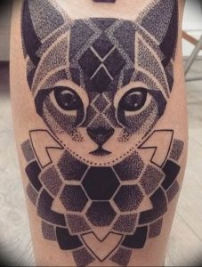Фото рисунка тату кошка 09.10.2018 №182 - cat tattoo - tattoo-photo.ru