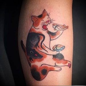 Фото рисунка тату кошка 09.10.2018 №185 - cat tattoo - tattoo-photo.ru