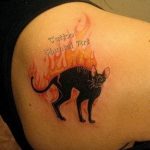 Фото рисунка тату кошка 09.10.2018 №226 - cat tattoo - tattoo-photo.ru