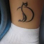 Фото рисунка тату кошка 09.10.2018 №337 - cat tattoo - tattoo-photo.ru