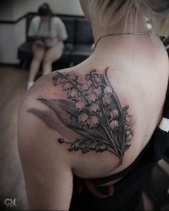 Фото рисунка тату ландыш 12.10.2018 №007 - tattoo lily of the valley - tattoo-photo.ru