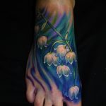 Фото рисунка тату ландыш 12.10.2018 №057 - tattoo lily of the valley - tattoo-photo.ru