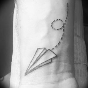 Фото рисунка тату оригами 12.10.2018 №003 - origami tattoo - tattoo-photo.ru