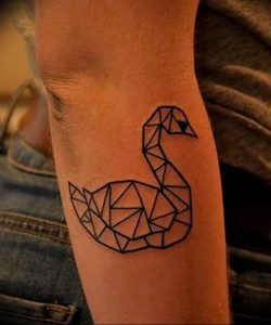 Фото рисунка тату оригами 12.10.2018 №075 - origami tattoo - tattoo-photo.ru