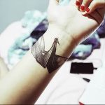 Фото рисунка тату оригами 12.10.2018 №157 - origami tattoo - tattoo-photo.ru