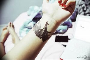 Фото рисунка тату оригами 12.10.2018 №157 - origami tattoo - tattoo-photo.ru