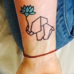 Фото рисунка тату оригами 12.10.2018 №161 - origami tattoo - tattoo-photo.ru