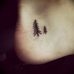 Фото рисунка тату сосна 11.10.2018 №001 - pine tattoo - tattoo-photo.ru