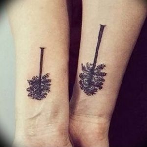 Фото рисунка тату сосна 11.10.2018 №083 - pine tattoo - tattoo-photo.ru