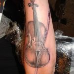 Фото тату Виолончель 26.10.2018 №010 - photo tattoo cello - tattoo-photo.ru