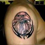 Фото тату беркут 10.10.2018 №009 - tattoo eagle - tattoo-photo.ru