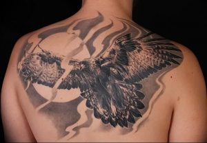Фото тату беркут 10.10.2018 №017 - tattoo eagle - tattoo-photo.ru