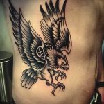 Фото тату беркут 10.10.2018 №052 - tattoo eagle - tattoo-photo.ru