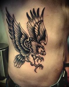 Фото тату беркут 10.10.2018 №052 - tattoo eagle - tattoo-photo.ru