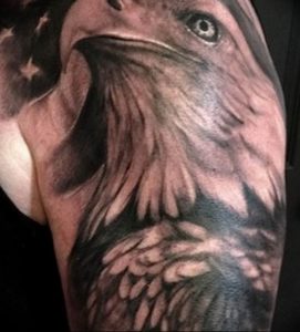 Фото тату беркут 10.10.2018 №094 - tattoo eagle - tattoo-photo.ru