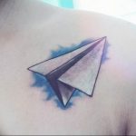 Фото тату бумажный самолетик 09.10.2018 №010 - tattoo paper airplane - tattoo-photo.ru