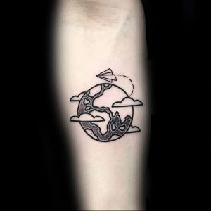 Фото тату бумажный самолетик 09.10.2018 №025 - tattoo paper airplane - tattoo-photo.ru