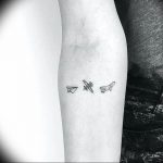 Фото тату бумажный самолетик 09.10.2018 №050 - tattoo paper airplane - tattoo-photo.ru