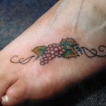 Фото тату виноград 10.10.2018 №040 - tattoo grapes - tattoo-photo.ru