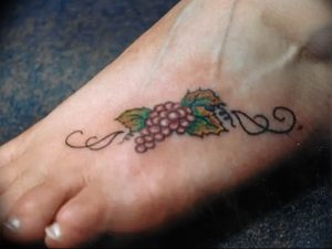 Фото тату виноград 10.10.2018 №040 - tattoo grapes - tattoo-photo.ru