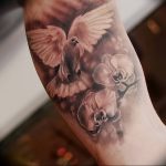 Фото тату голубь 26.10.2018 №004 - tattoo dove - tattoo-photo.ru