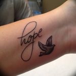 Фото тату голубь 26.10.2018 №013 - tattoo dove - tattoo-photo.ru