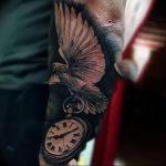 Фото тату голубь 26.10.2018 №034 - tattoo dove - tattoo-photo.ru