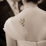 Фото тату голубь 26.10.2018 №054 - tattoo dove - tattoo-photo.ru