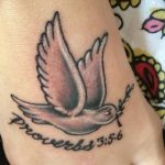 Фото тату голубь 26.10.2018 №061 - tattoo dove - tattoo-photo.ru